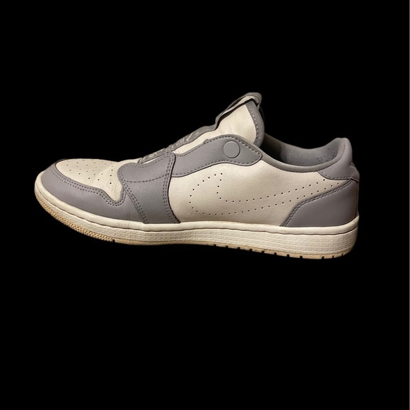 Air Jordan 1 Retro Low Slip Women's Shoes (AV3918-005 Atmosphere Grey Pale Ivory - Picture 2 of 8